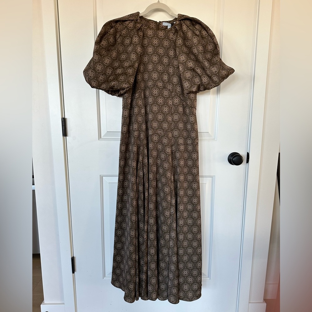 Antonio Melani × Courtney Grow Bronte Medallion Puff
Sleeve Size 8 Dress